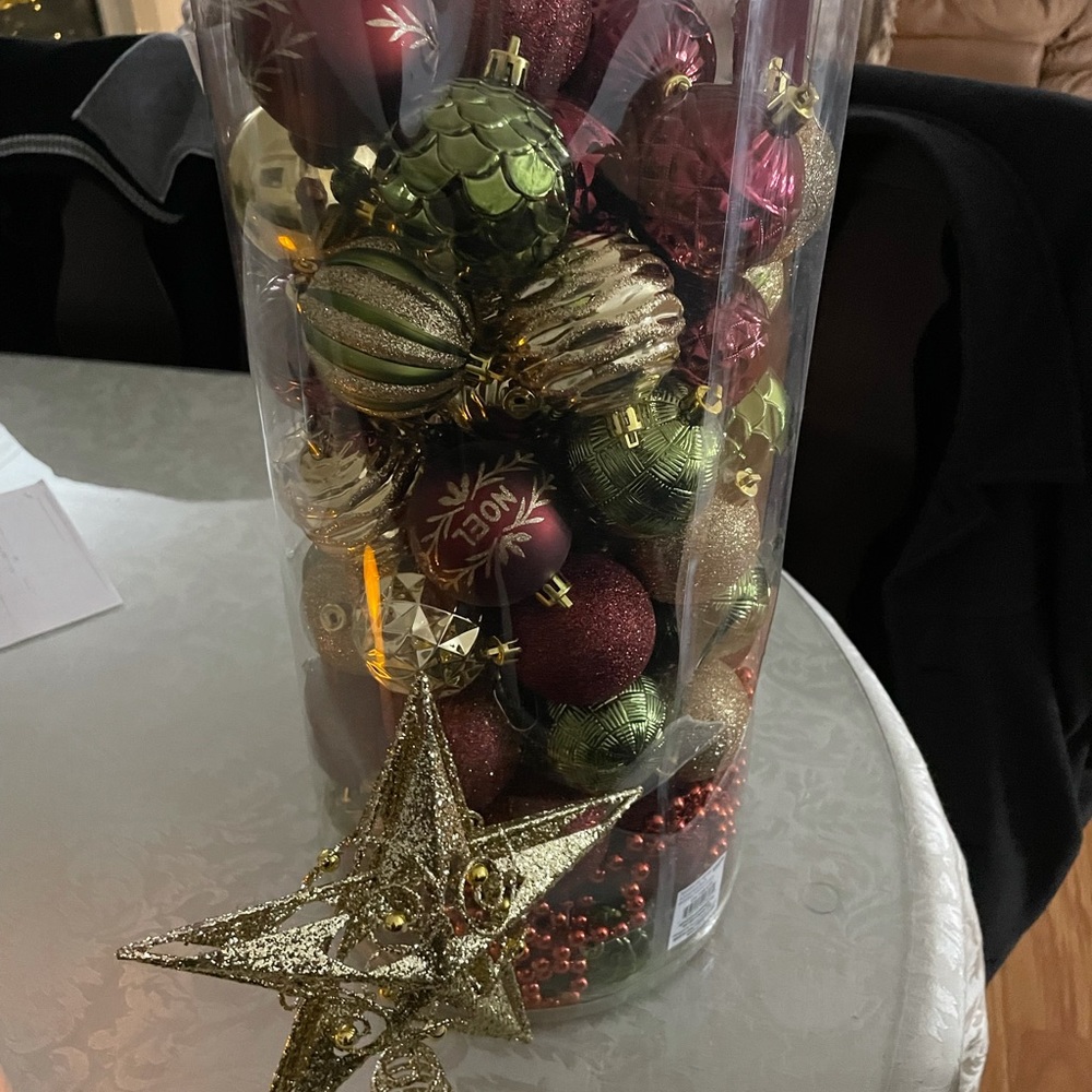 Christmas decor - red gold and green theme GOLD star also included